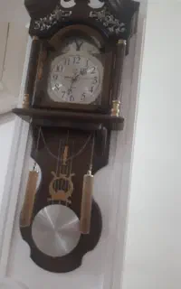 ساعت دیواری