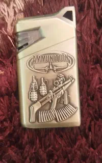 یک عدد فندک کلکسیونی سالم اتمی گاز خور بدنه استیل