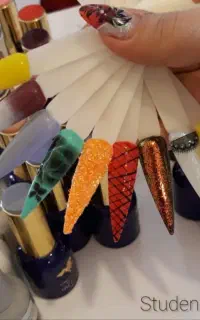 همکاری پس از آموزش (شهریه مناسب)مژه اکستنشن ناخن
