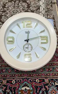 ساعت دیواری