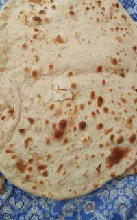 نیرو خانم جهت کار در نانوایی