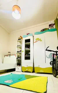 تخت و‌کمدکودک ونوجوان همراه بافرش وچراغ خواب و ...