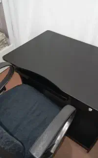 میز و صندلی