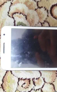 گوشی قدیمی ایراد جزئی
