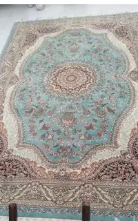 دو عدد فرش ۶متری
