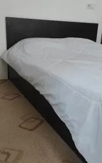 تخت ، تشک و دو عدد پاتختی