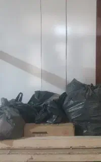 فروش  فوری میز چوبی برای خیاطی  در حد و محکم