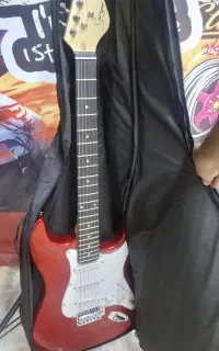 گیتار الکتریک طرح فندر نو