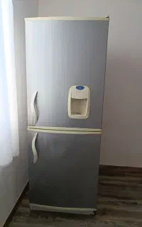 یخچال فریزراتوماتیک دوکابین.موتور بشرط