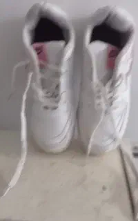 کفش اسپورت بچگانه