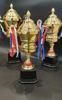 کاپهای قهرمانی سه تایی