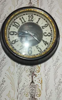 ساعت دیواری