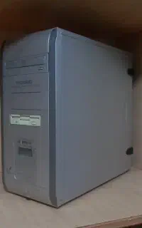 کیس کامل با قطعات مختلف