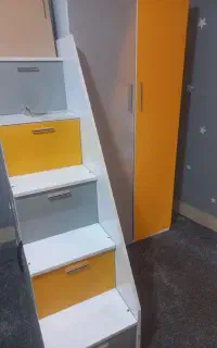 تخت خواب، تشک،  و کمد نوجوان