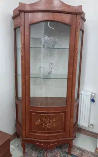 بوفه  چوبی کاملا سالم سالم