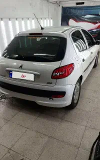 ۲۰۶ تیپ دو سفید