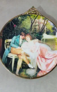 بشقاب دیوار کوب دور برنز