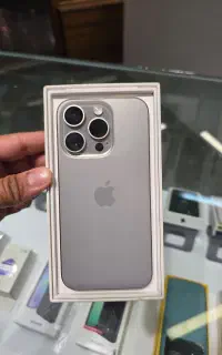 ایفون 15 pro در حد بی کد