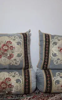 پشتی و بالشت لوله ای