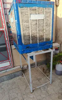 کولر با چهار پایه
