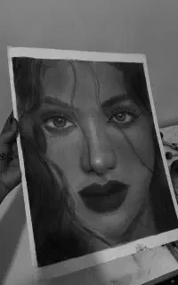 سفارش طراحی چهره سیاهقلم