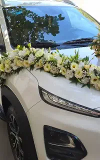 گل آرایی و تزئین ماشین عروس و دسته گل عروس