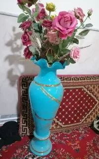 گل و گلدان باهم