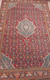 قالیچه دست بافت قدیمی