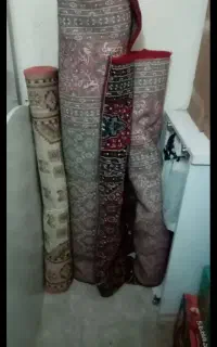 کناره فرش و قفسه توری