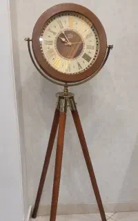 ساعت ایستاده