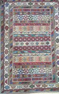 سه عدد گلیم