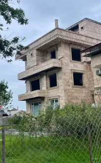 فروش‌ویلا ۷۵۰متری ۵ خواب ویو بی نظیر‌ استخرجکوزی