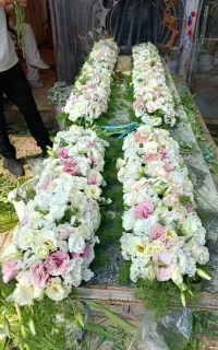 گل متری دور مزار سنگ قبر تکه ای ریسه ای پازلی