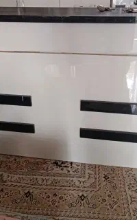 کابینت هایگلاس