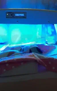 دستگاه زردی نوزاد