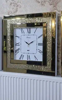 ساعت سه تیکه