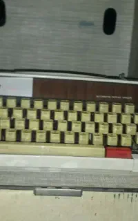 ماشین تحریر