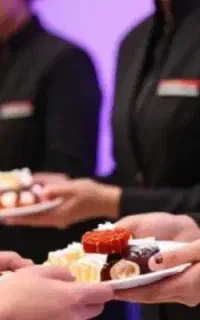 پرسنل جهت میهمانداری و پذیرایی