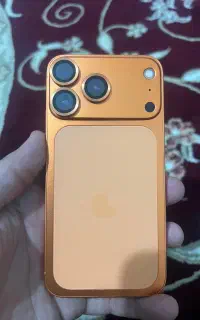 گوشی ۱۷پرو فیس لیف اصلا مو نمیزنه