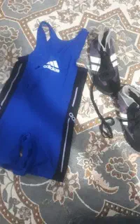 لباس و کفش کشتی ترو تمیز مناسب ۷،۸،۹سال