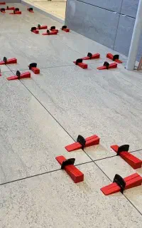 کاشی کاری وپله کاری و موزایک کاری حیاط