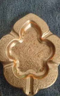 زیر سیگاری قدیمی مسی قلم کاری شده قاجاری