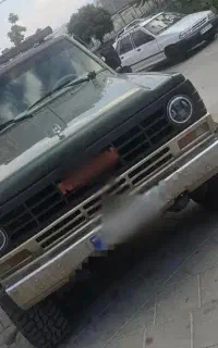 نیسان پاترول دو در ۱۳۷۷