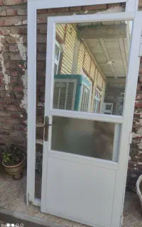 در الومنیومی
