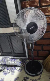 پنکه ایستاده در حد