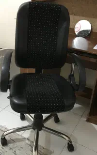 صندلی در حد نو جک دار بزرگ سالم