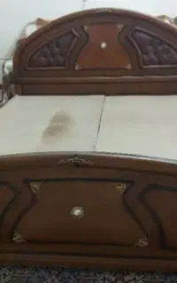 تخت دونفره چوب گردو در حد نو