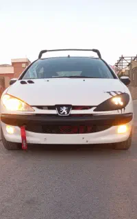 پژو 206