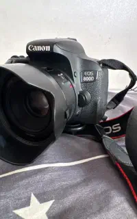دوربین Canon 800D با لنز 50mm