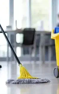 استخدام آبدارچی در نمایشگاه خودرو